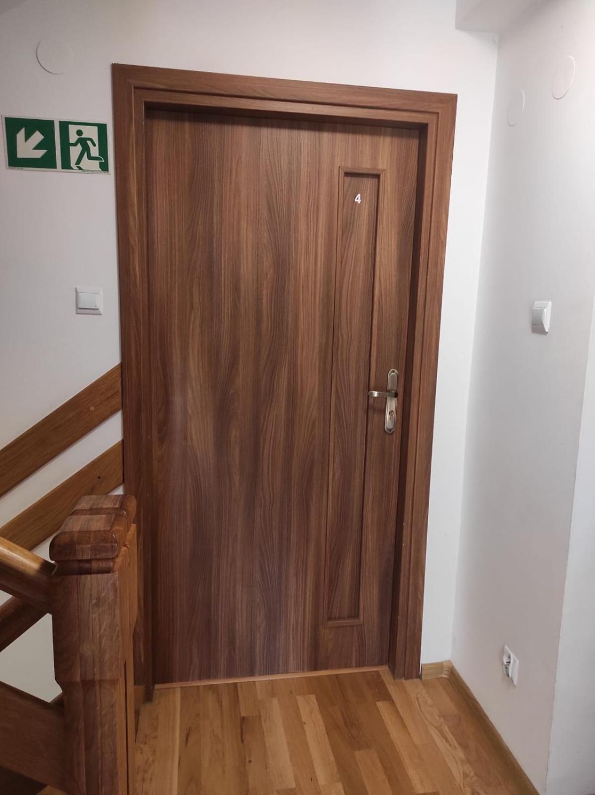 Domek Mysliwski W Mucznem Lutowiska Exteriér fotografie
